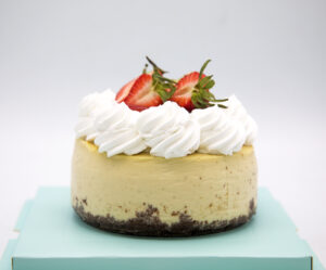 Strawberry Mini Cheesecake 6"