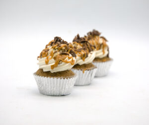 Snickers Cupcakes