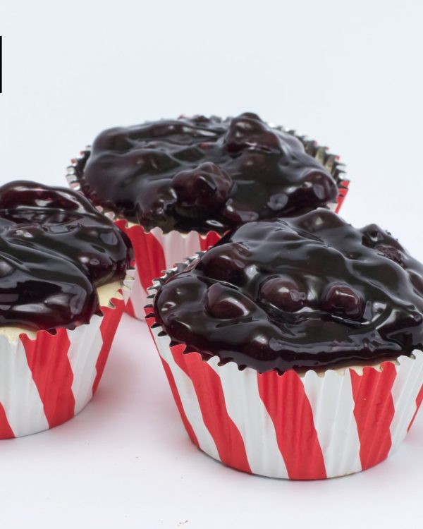 Blueberry Cheesecake Cupcakes