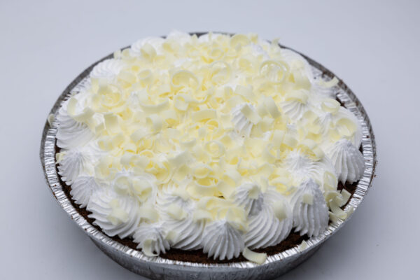 Red Velvet Cheesecake Pie 9″